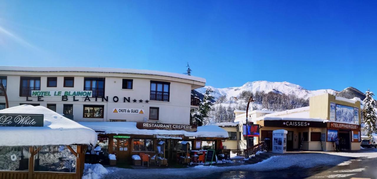 Hotel Le Blainon Орон Екстериор снимка